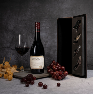 Meiomi Personalized Wine Box Set